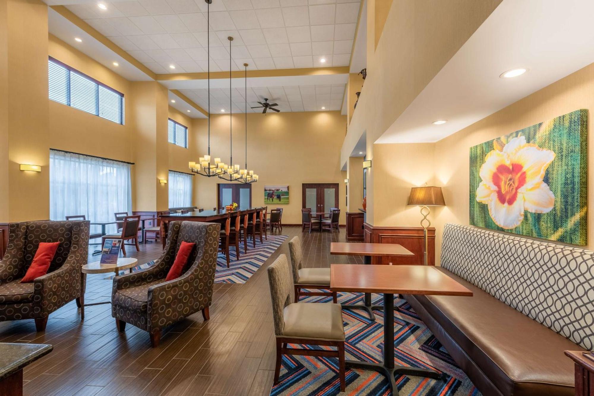 Hampton Inn & Suites Хопкинсвилл Экстерьер фото
