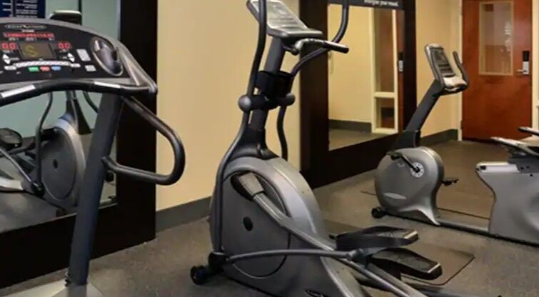 Hampton Inn & Suites Хопкинсвилл Экстерьер фото